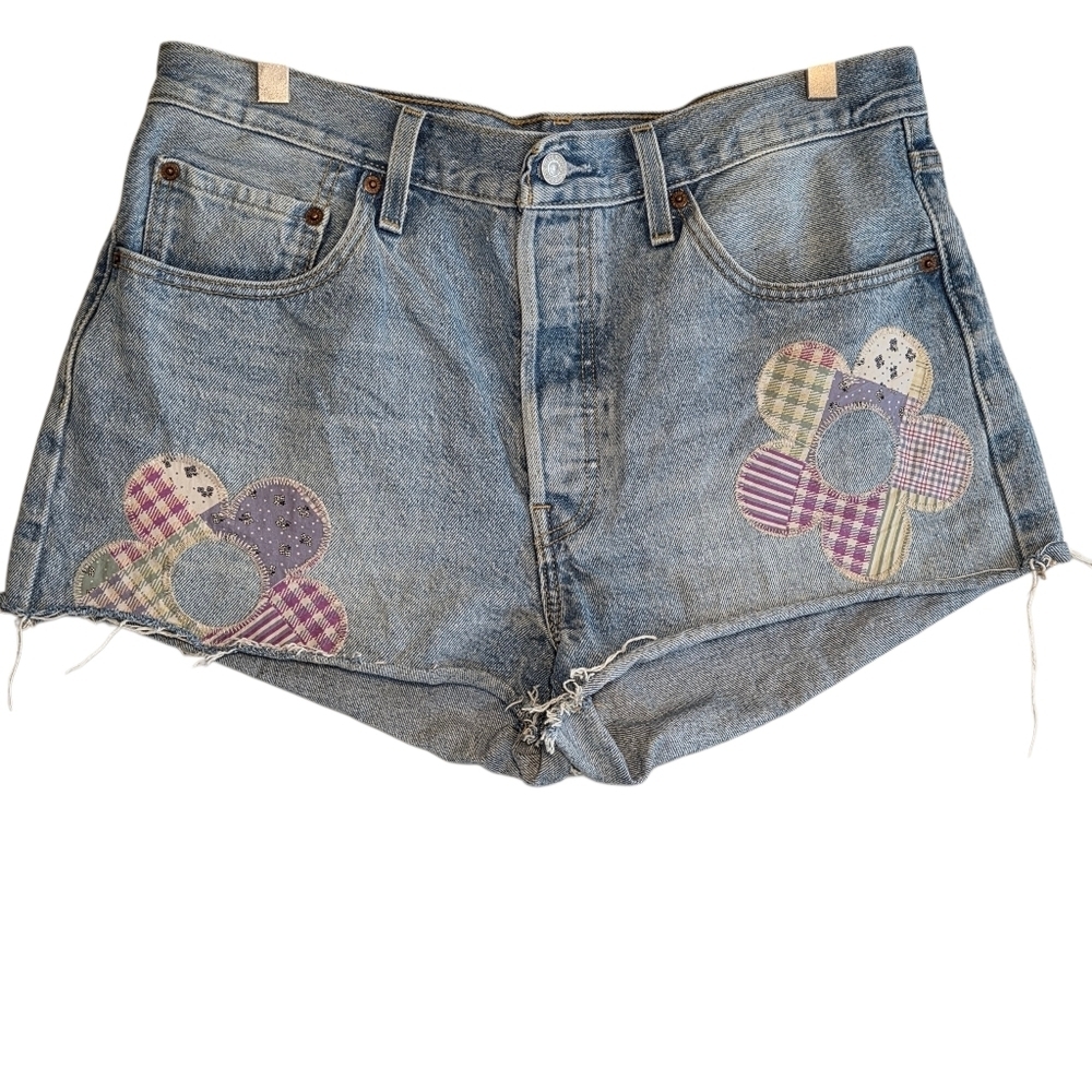 Levi's 501 Fresh As A Daisy 150th Anniversary Floral Patchwork Denim Shorts 32